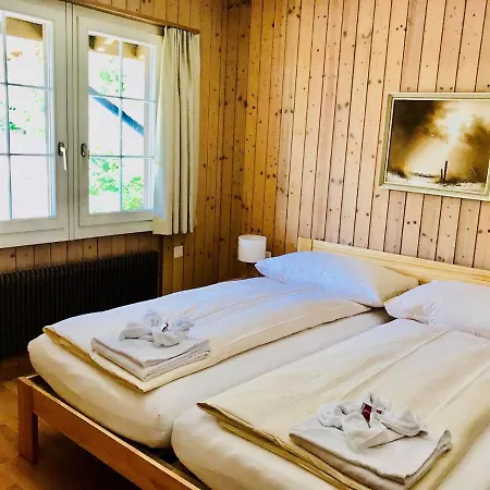 לינה וארוחת בוקר B & B Brienz ברינץ