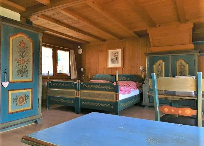 ベッド・アンド・ブレックファスト B & B Brienz *